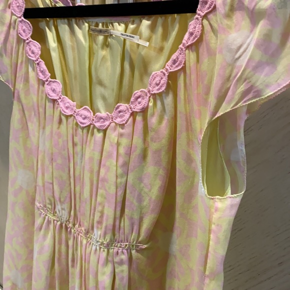 MAXSTUDIO  Size small pink and yellow mini. Excellent condition - Picture 5 of 6